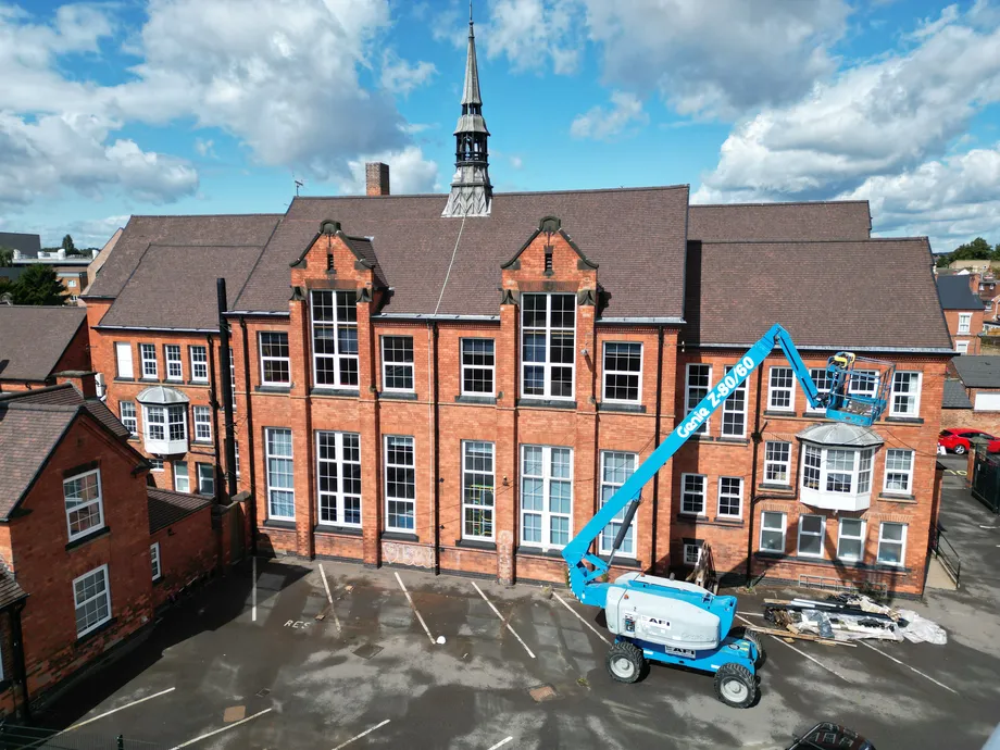 John Clifford School using Rosemary Clay Craftsman tiles on the roof