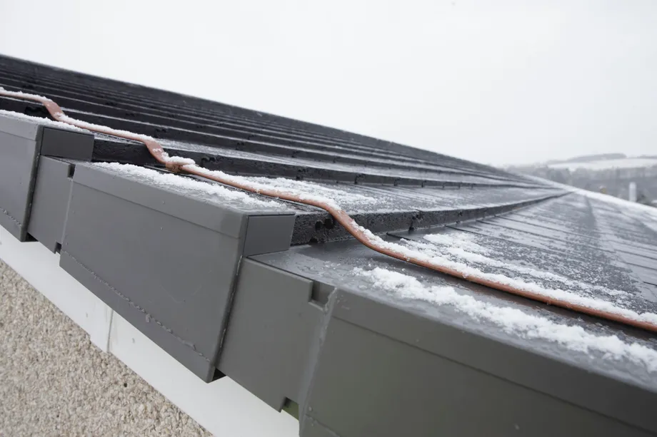 Dry Verge Image 2