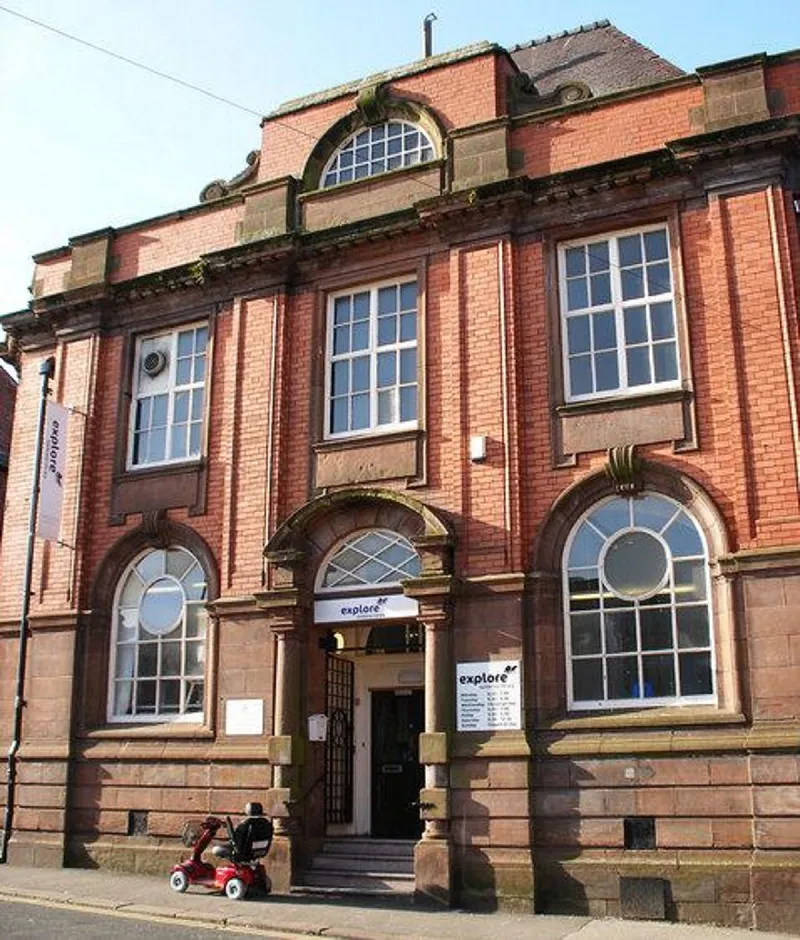 Tyldesley Library photo 1.1